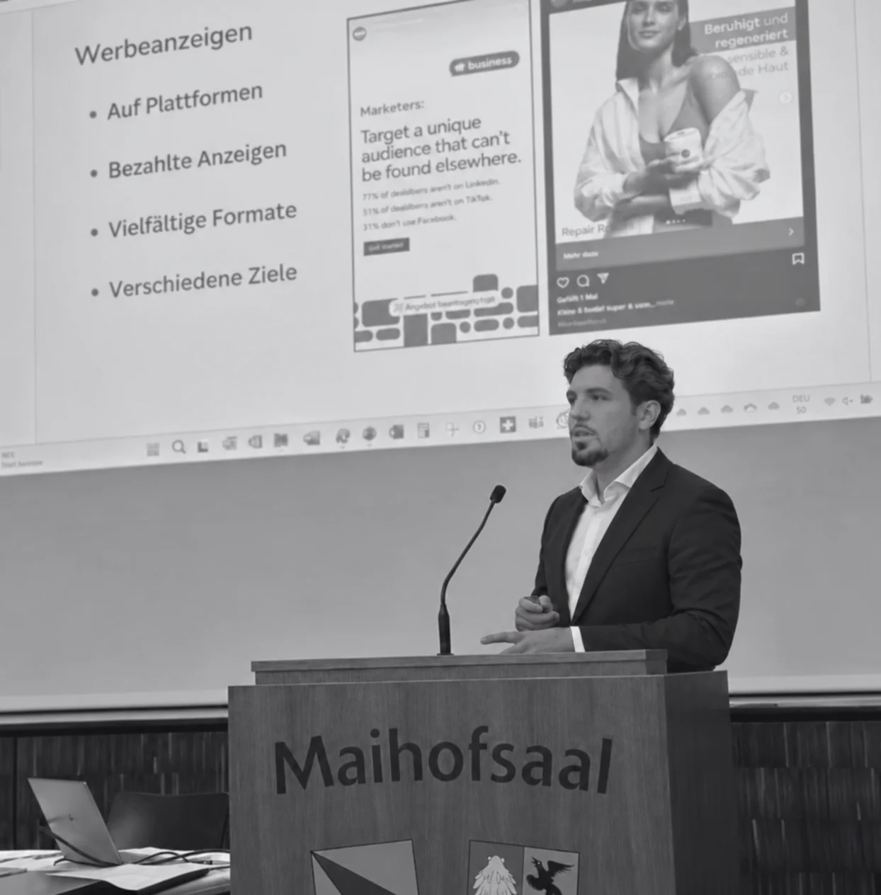 Vortrag über Werbeanzeigen im Maihofsaal